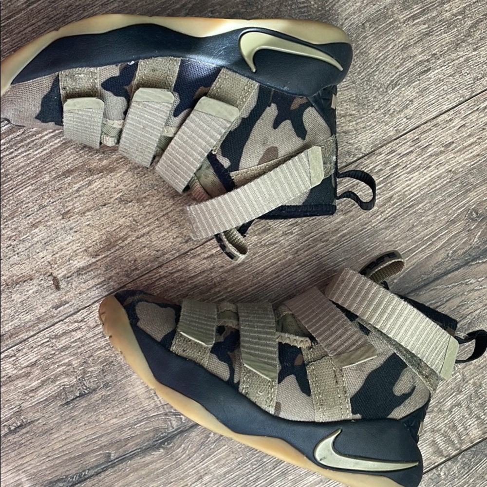 Nike Zoom Lebron Soldier XI Camo Basketball Shoes